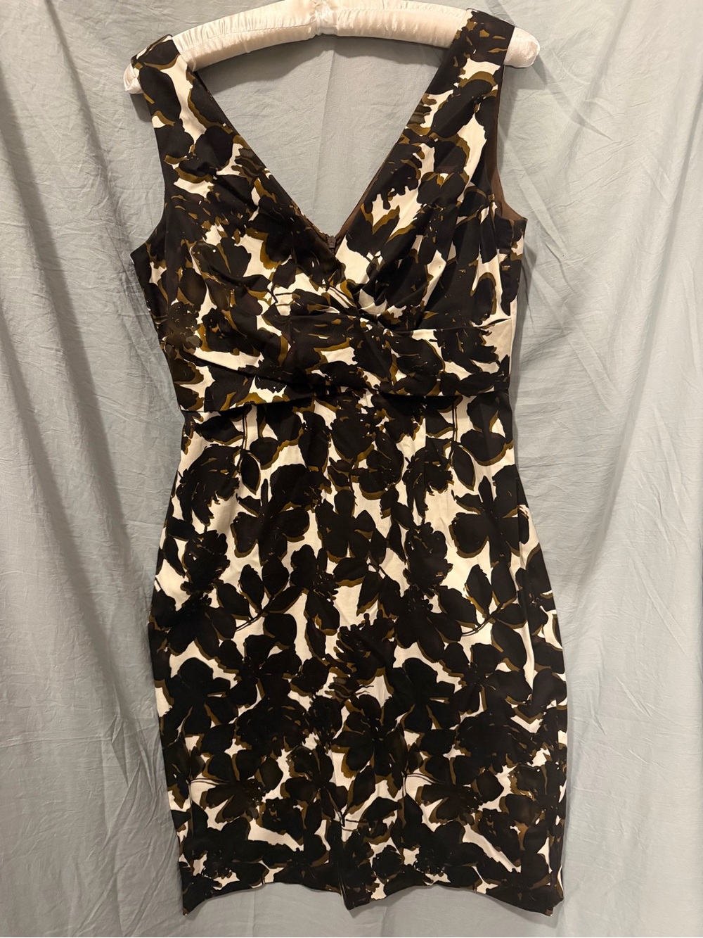 Donna Ricco Brown and Cream Floral V-Neck Sheath Dress